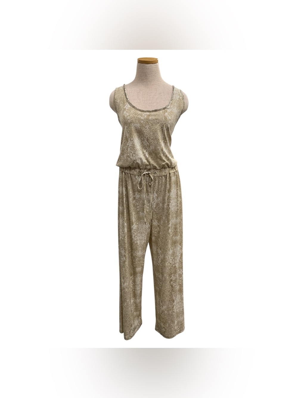 Juicy Couture Metallic Gold Sleeveless Scoop-Neck Jumpsuit Size L